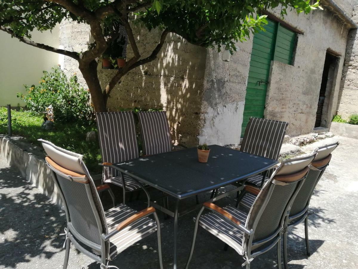 Studio Apartment Sabljic Kastela Exterior photo